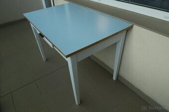 Retro stůl + 4 židle - dřevo
