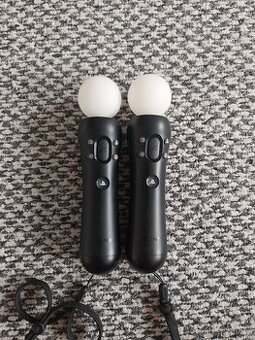 2 ovladače k playstation VR 1