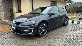GOLF GTE / hybrid / 2015 / 140tis km / Plná výbava / DPH