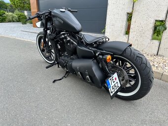 Nová stavba Harley-Davidson Sportster Iron 883 XL bobber