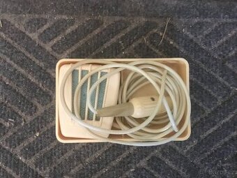 Retro mikrofon Tesla