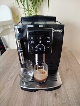 Automatický kávovar DeLonghi ECAM 25.120 B