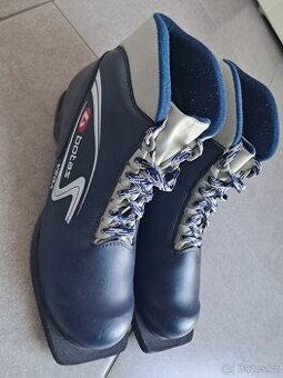 Boty na bezky Botas 42
