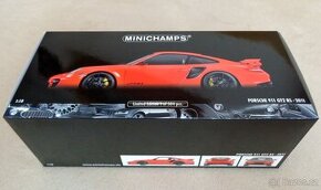 Porsche 911 GT2 RS 2011 1:18 Minichamps