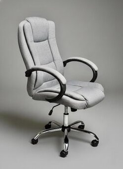 Pohodlné kancelářské křeslo k PC