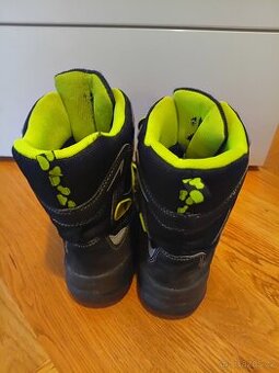 Zimní boty pěkné 32