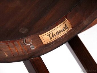 Kvalitní jídelní židle THONET, ořechová dýha, 4 kusy.