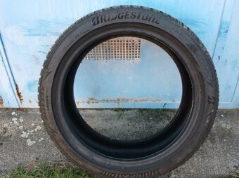 1 x zimní pneu Bridgestone Blizzak 005 225/45 R 18, DOT 2024