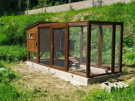 Kurník s voliérou pro cca deset slepic