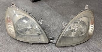 Přední světlomety TOYOTA YARIS 2001
