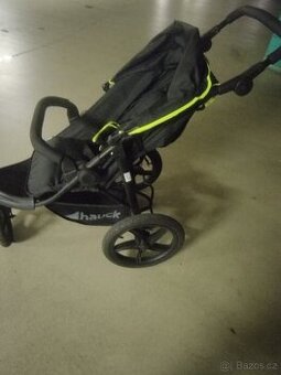 Sportovní kočárek