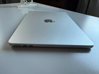 Apple MacBook Air M2 (2022) - Remote uživatel, 97% baterie