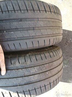 Dvě letní pneumatiky 2019 Michelin 225 40 18 za obě 750kč