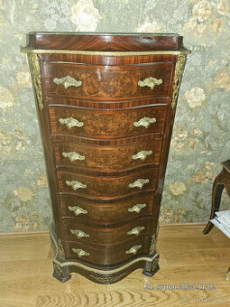 Barokní komoda intarzovaná - dýhovaná