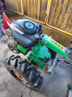 Prodám univeržální jednoosý malotraktor Robot,