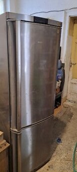 Funkční lednička za odvoz