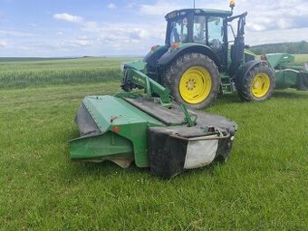 Disková sekačka John Deere 328