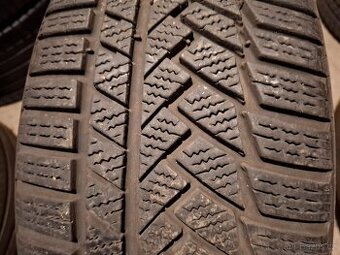 1x KUSOVKA 205/45/17 Continental Zimní 7 mm