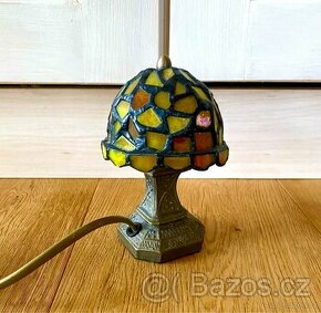 Stará malinká Tiffany lampička z mosazi