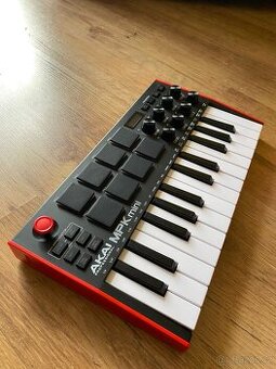 MIDI klávesy AKAI MPK Mini
