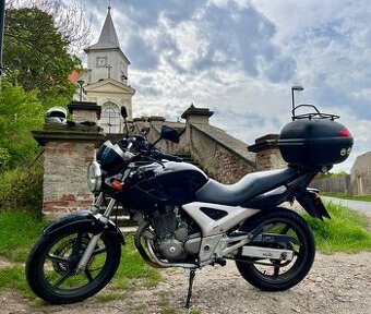 Honda CBF250, s příslušenstvím
