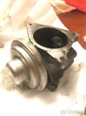 EGR VENTIL VW TOURAN 2,0 TDI BKD 2004