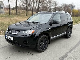 Mitsubishi Outlander 2.0 DI-D 4x4 7-MÍST +Najeto 202TKM+