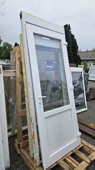 Vchodové dveře PVC - 1035x2330 mm - Starší