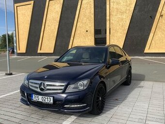 Mercedes Benz C 350 4MATIC V6 Benzín - SEDAN W204 FACELIFT