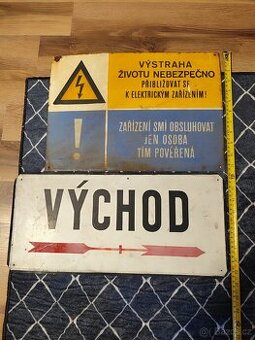 Staré cedule. - 1
