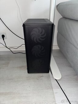 Herní PC set – pc + monitor + klávesnice + sluchátka