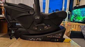 Britax safe core + isofix základna