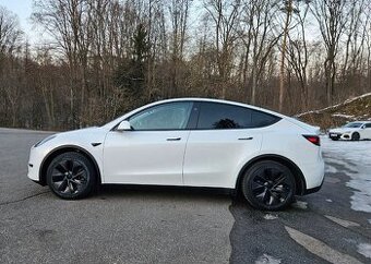 Pronájem vozidla Tesla Model Y