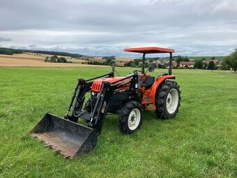 JAPONSKÝ MALOTRAKTOR HITACHI NTX38H+ČELNÍ NAKLADAČ