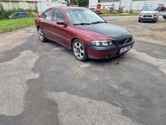 Volvo 2.4d 418tis km najeto Rok. 2003 stk skoro 2 roky Elekt