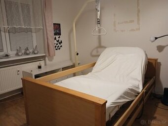 Zdravotní polohovací postel zn. Petričko