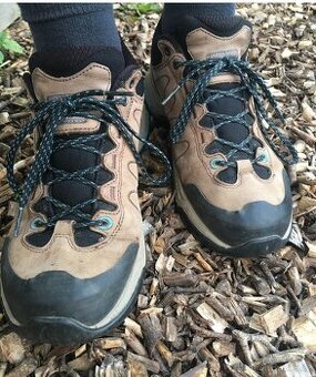 Dámské trekové boty (celoroční)