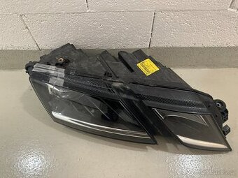 Škoda Octavia 3 facelift - pravé přední světlo LED