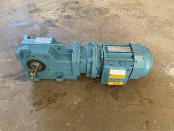 Elektromotor s převodovkou