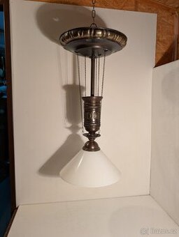 mosazná stará stahovačka, stahovací lustr, bílé stínidlo