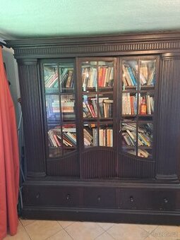 Starožitný nábytek