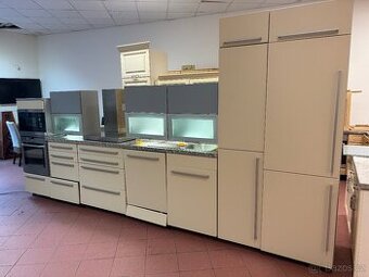 Prodám krásnou zánovní kuchyňskou linku symatic