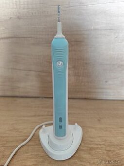 Elektronický kartáček Oral-B typ 3756