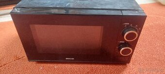 Starší stále funkční mikrovlnka