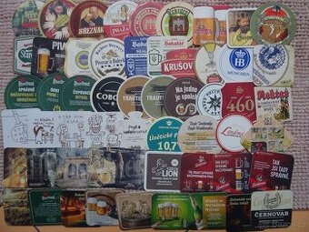 Pivní tácky, mnohé tácky jsou starší, většina nepoužitá