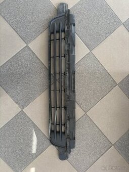 Mřížka předního nárazníku Peugeot Traveller