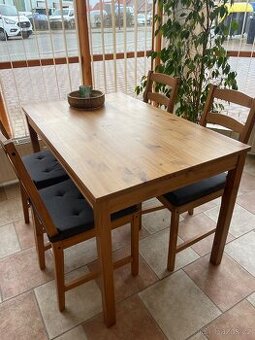 Jídelní stůl a židle IKEA