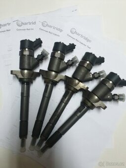 413. Vstřikovač BOSCH 0 445 110 261 2,2 DCI