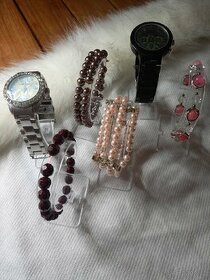 Stojánek Guess na hodinky, náramky, šperky - 1