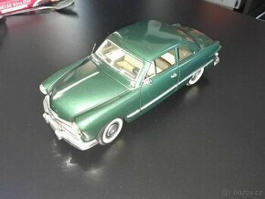 Model Ford 1:18 solido
